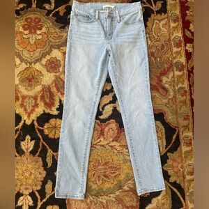 levi shaking skinny jeans 28W